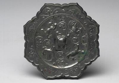 图片[2]-Foliated Bronze Mirror with Paired Phoenixes and Mythical Animals, high Tang period, 7th to 8th century-China Archive